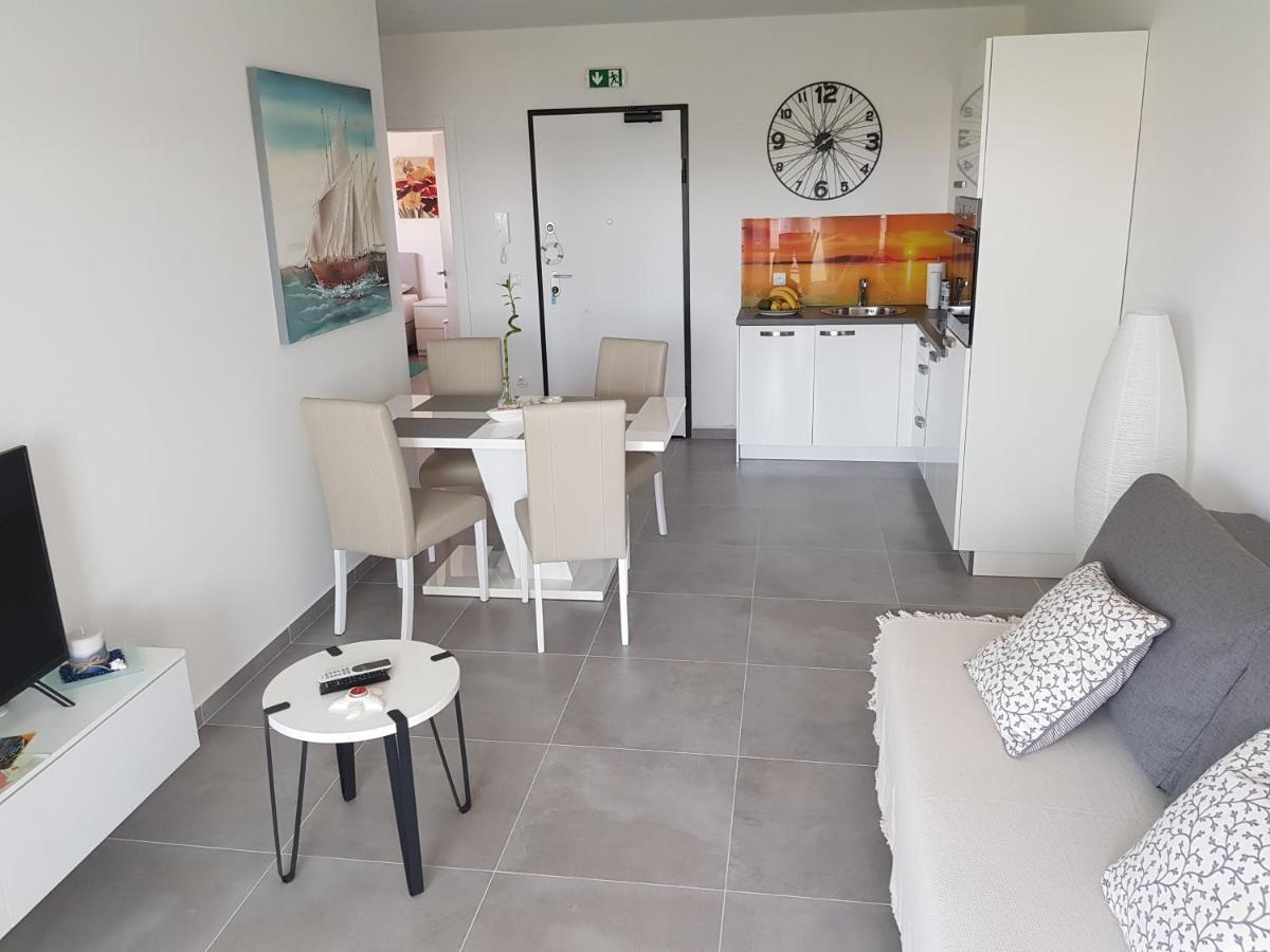 Villa Gabriel Nin Exteriör bild